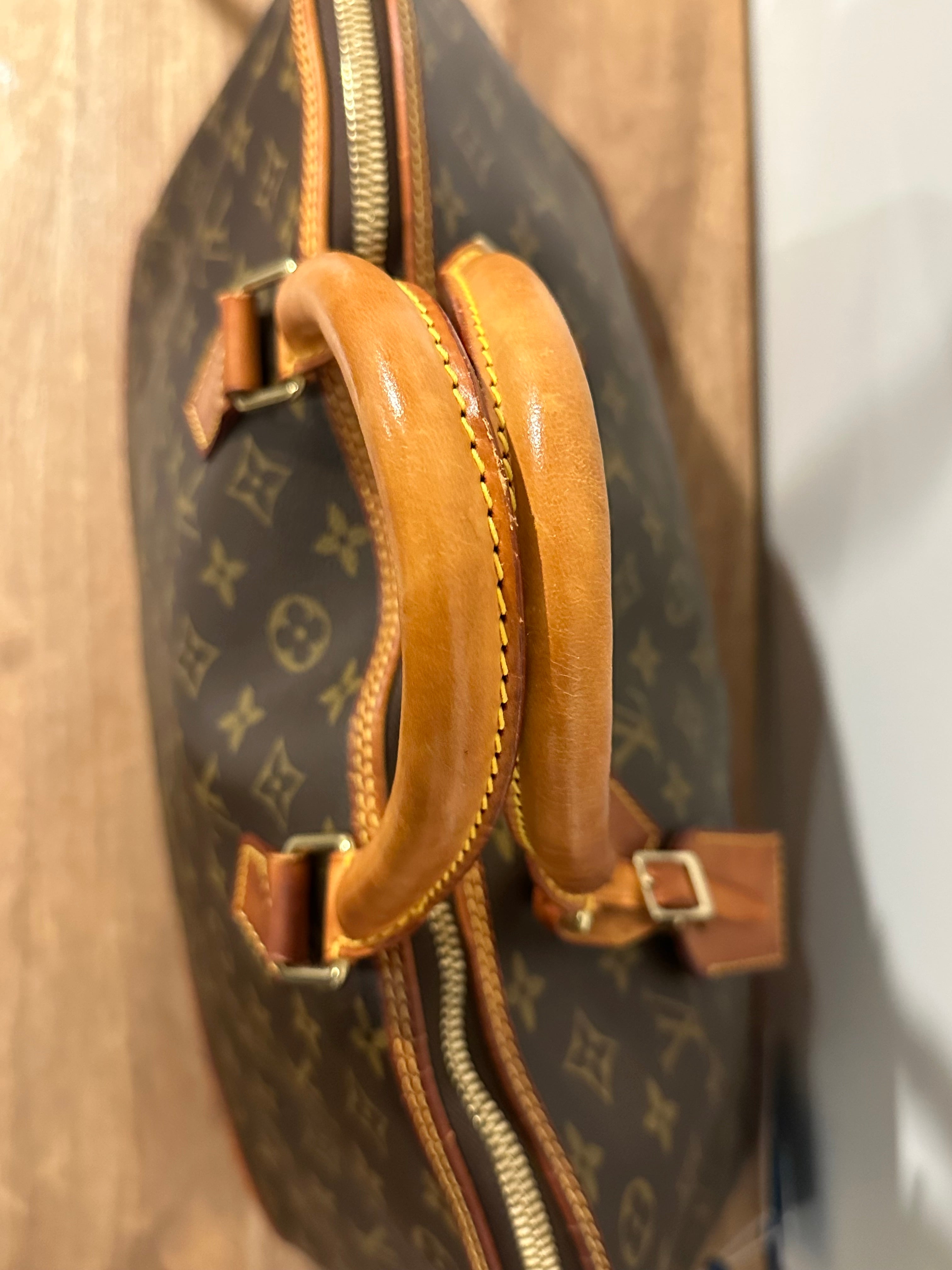 Authenticated | Vintage Louis Vuitton | Monogram Alma Voyage GM