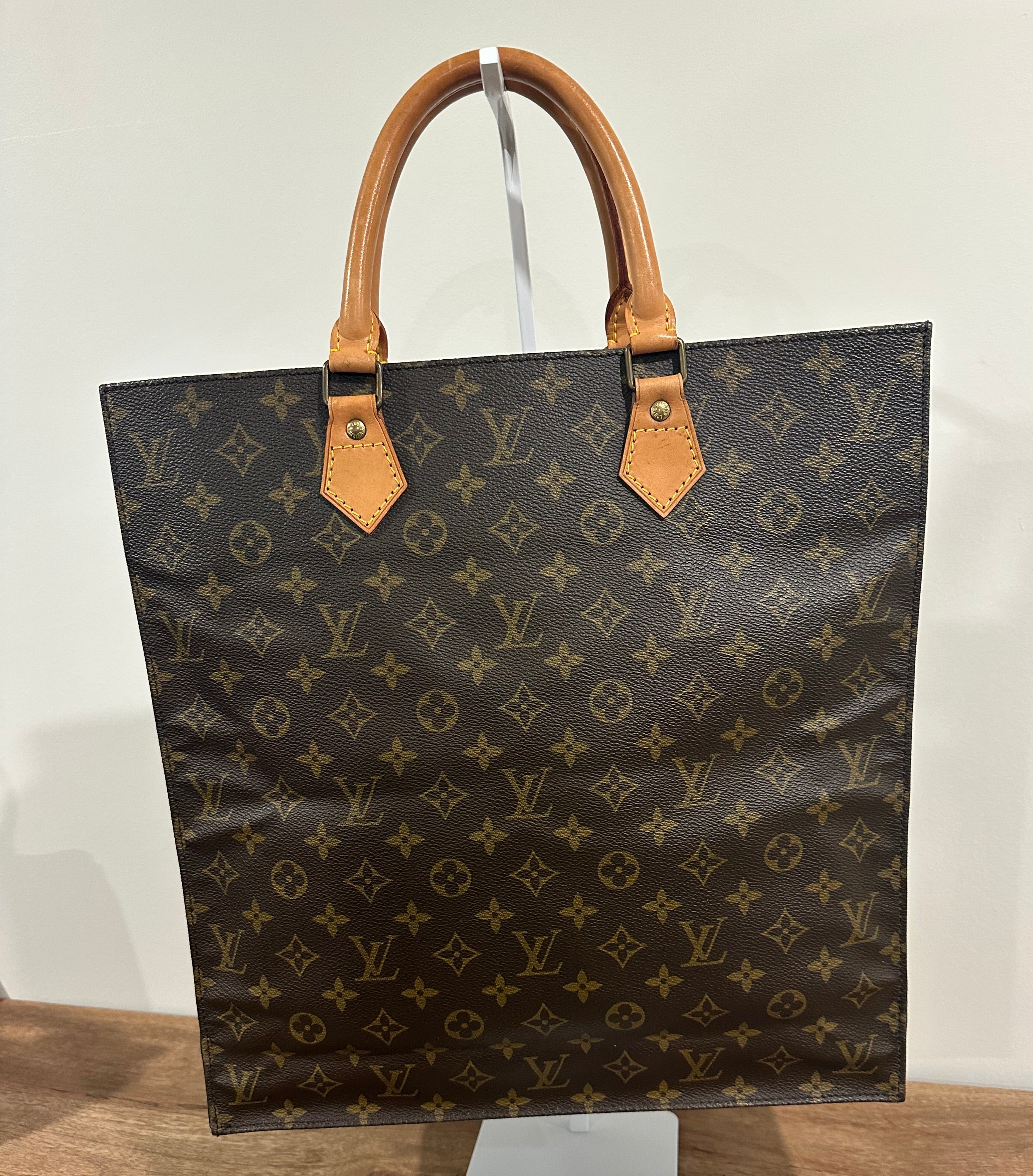Louis Vuitton Sac Plat Monogram Canvas Tote | France 2020