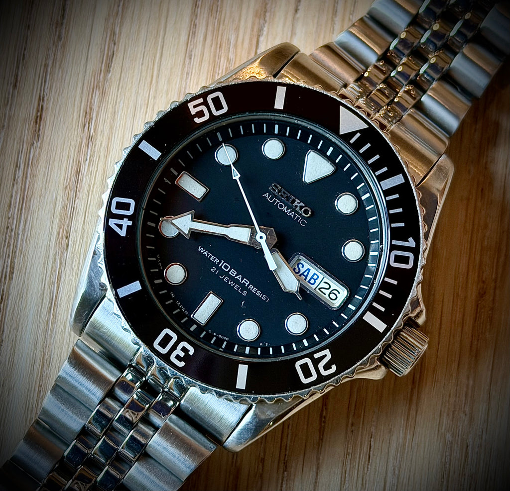 Seiko “Submariner” SKX031J 100m Sports Watch